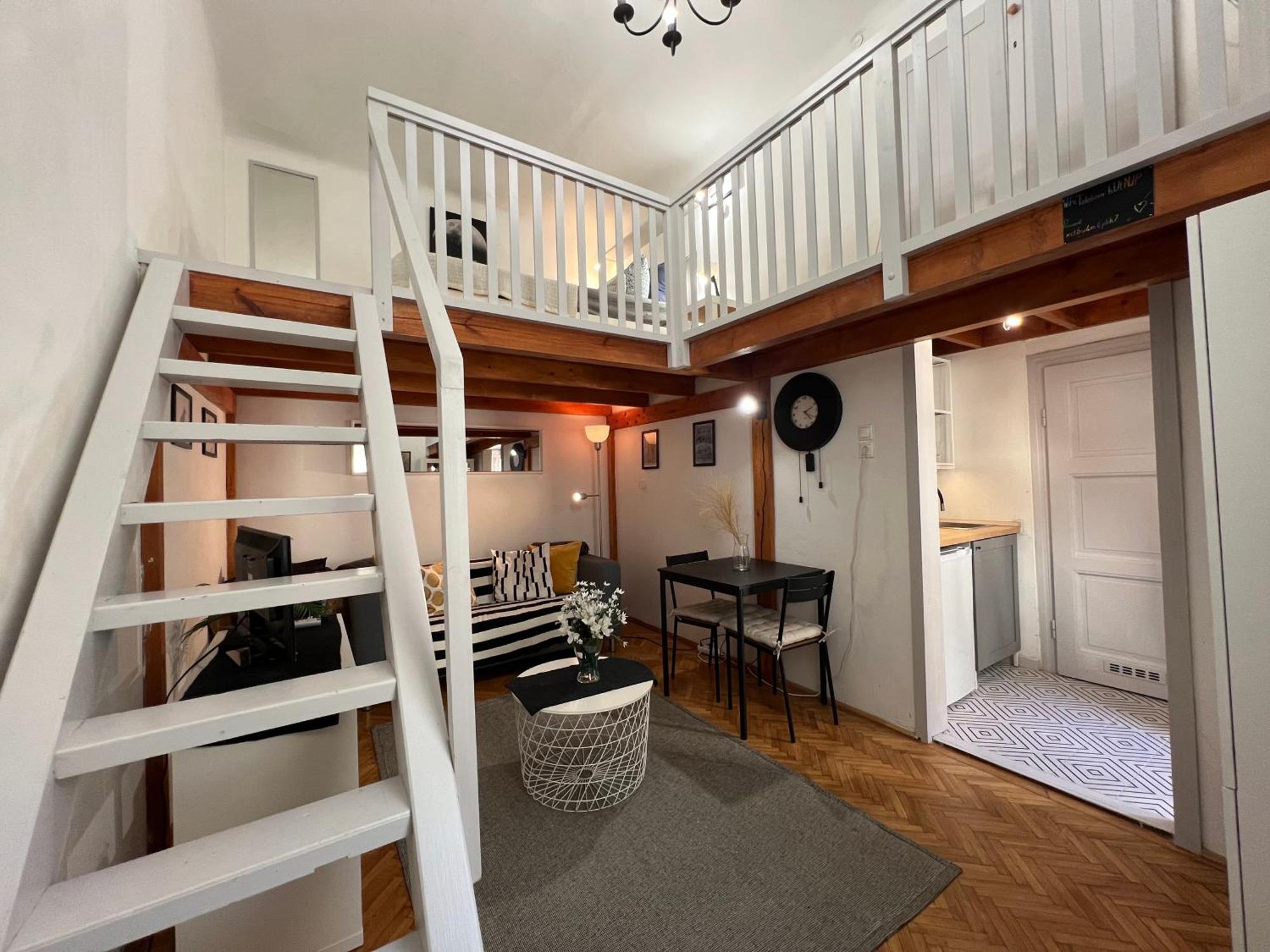 Lovely Little Loft In The Heart Of Apartamento *